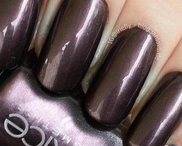 [Nails] Catrice "60 Out of the Dark"