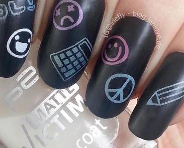 [Nails] Matte Chalkboard Nails