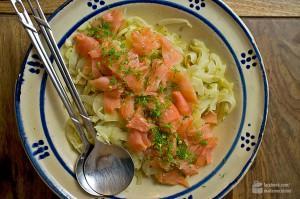Lauwarmer Fenchelsalat mit Räucherlachs