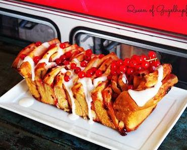 Lecker Bakery: Ribisel Pull-Apart-Cake