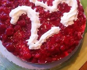 Rezept Windbeuteltorte mit Himbeeren