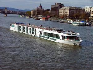 Kaiserwetter, Start in die Saison mit der MS Ariana von Phoenix-Reisen – Passau-Budapest
