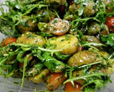 Backkartoffelsalat mit Rucolapesto