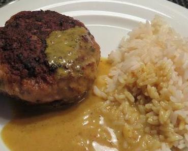 Putenfrikadellen mit Curry-Kokos-Sauce