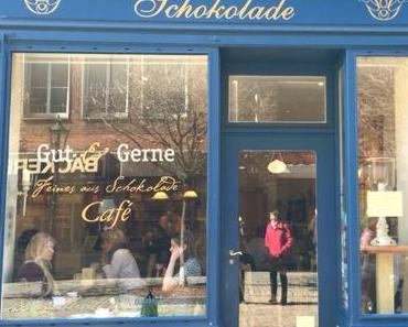 Das Cafe “Gut & Gerne” in Düsseldorf – oder – Mittwochs mag ich (Mmi) flüssige Schokolade