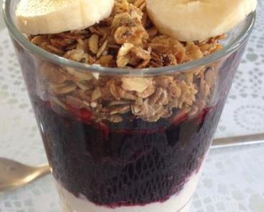 So lecker: Blaubeer-Bowl mit hausgemachtem Granola (vegan)
