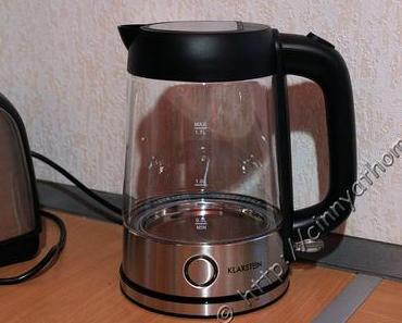 Blaues Wasser in meinem Wasserkocher