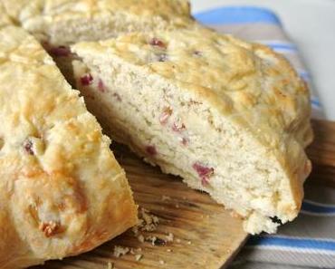 Küchensprint zu Gast bei Butter & Zucker : Pikanter Scones Pie mit Speck und Käse