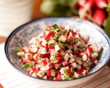 Radieschen-Salat mit Petersilie