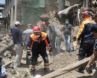 Neues starkes (7,4) Erdbeben in Kathmandu/Nepal