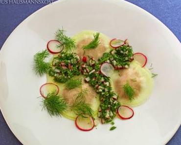 roh: Kohlrabi-Ravioli mit Thunfischfüllung