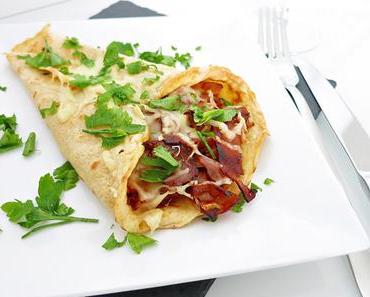 gefüllte Schinken-Palatschinken mit Käse überbacken